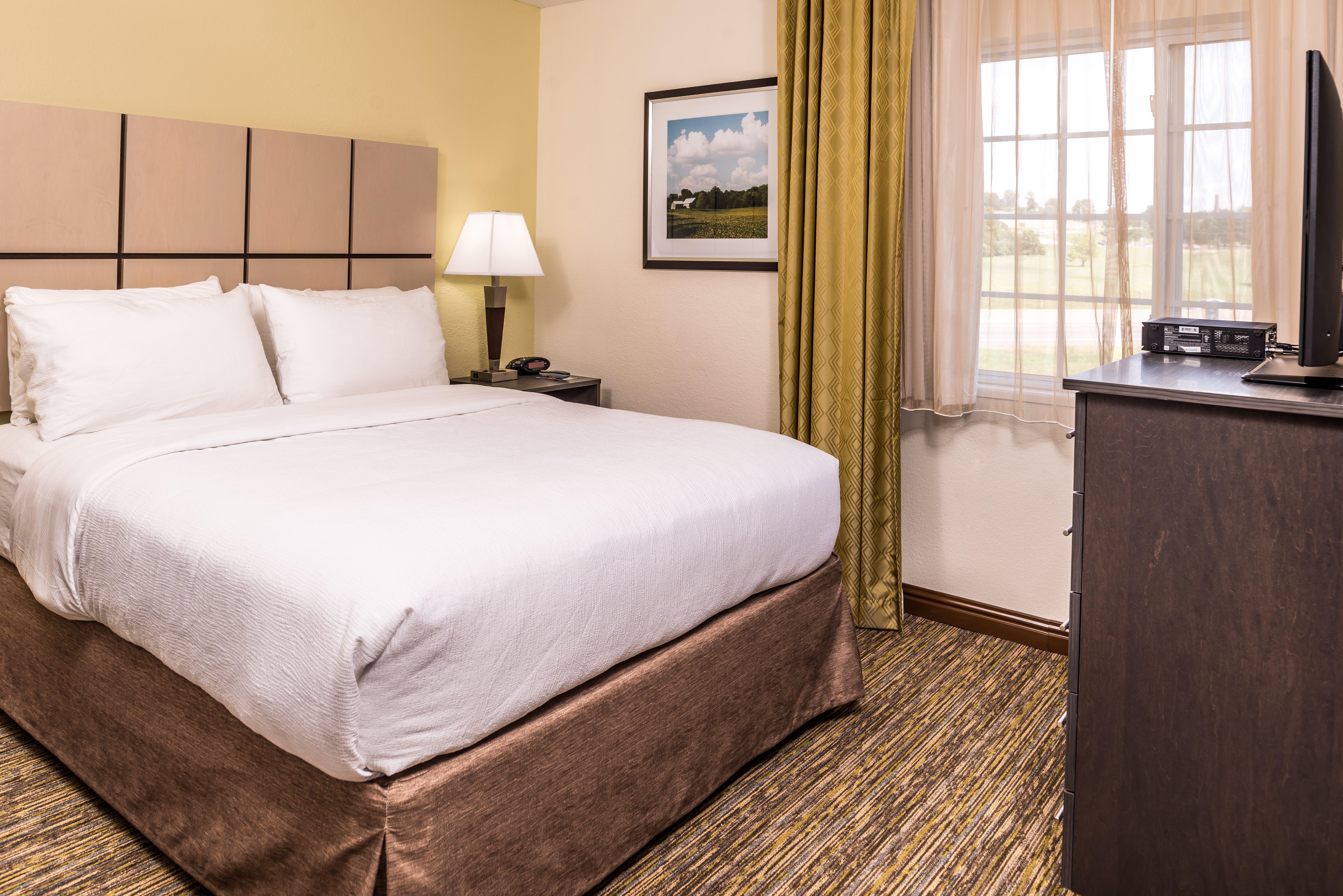 Candlewood Suites - Topeka West By Ihg Exterior photo