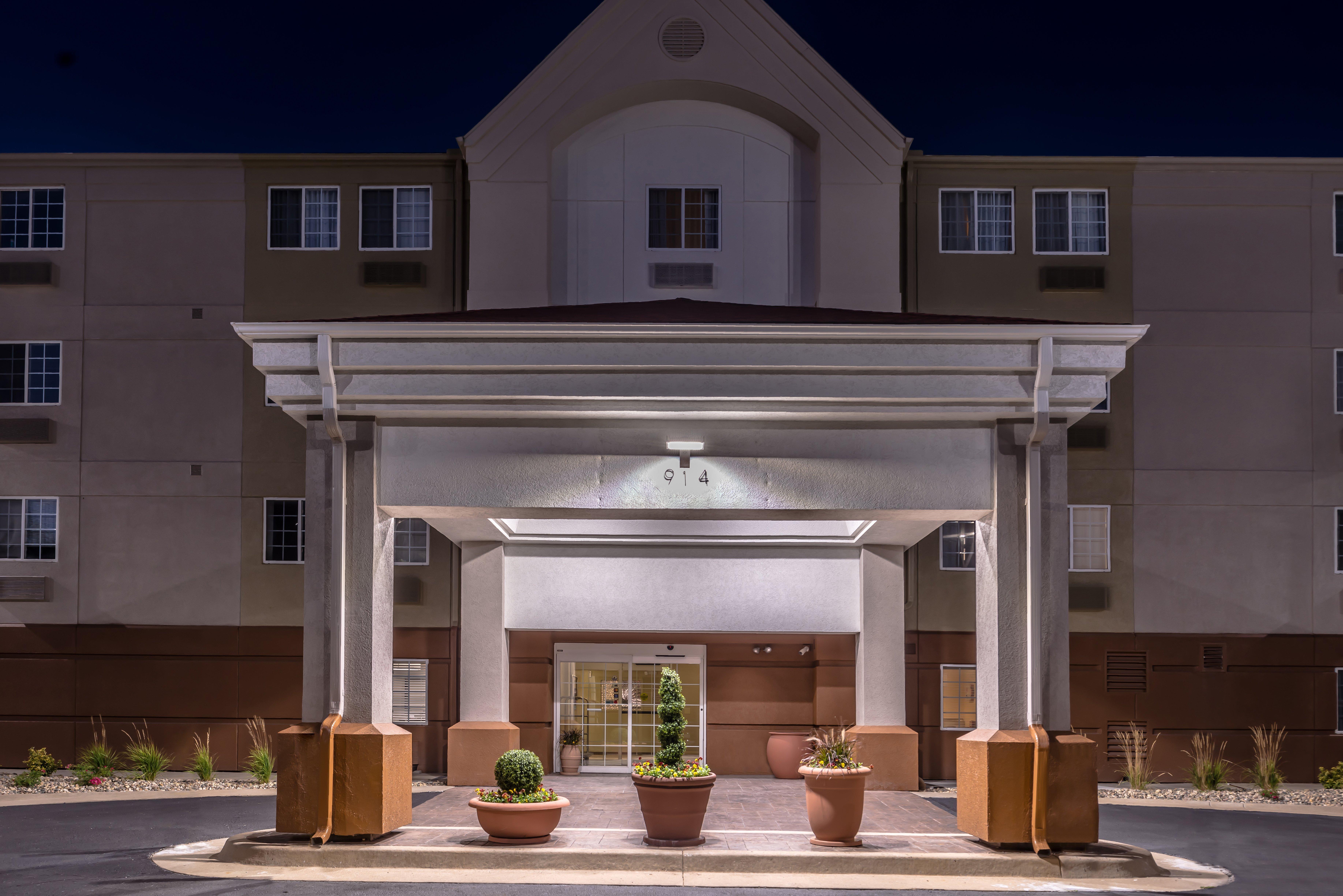 Candlewood Suites - Topeka West By Ihg Exterior photo