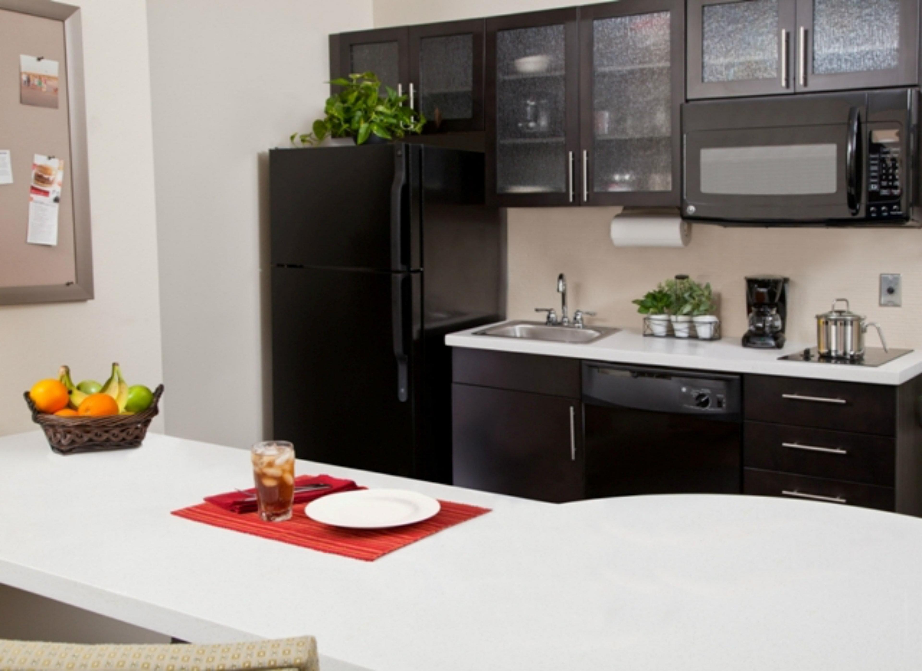 Candlewood Suites - Topeka West By Ihg Exterior photo