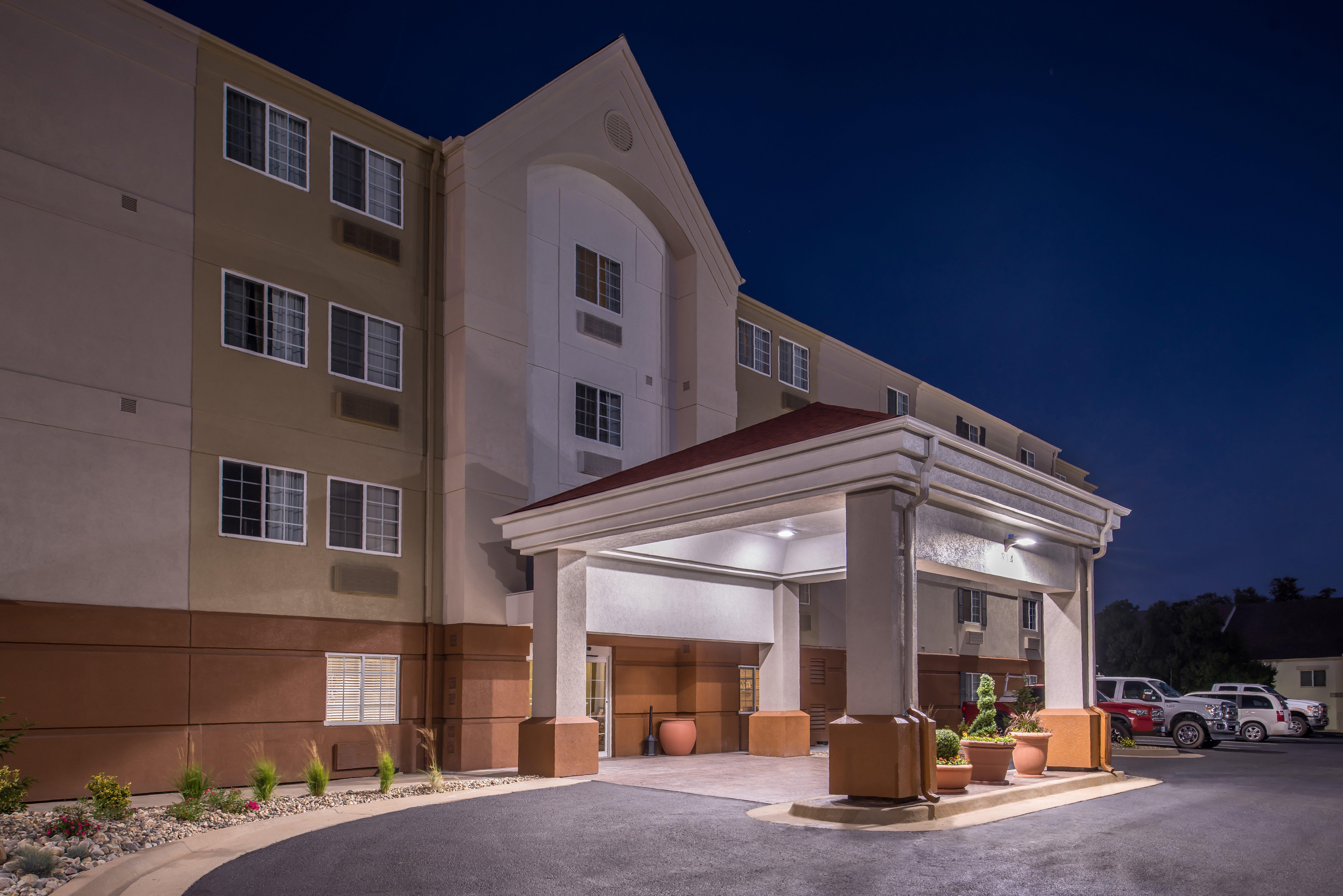 Candlewood Suites - Topeka West By Ihg Exterior photo