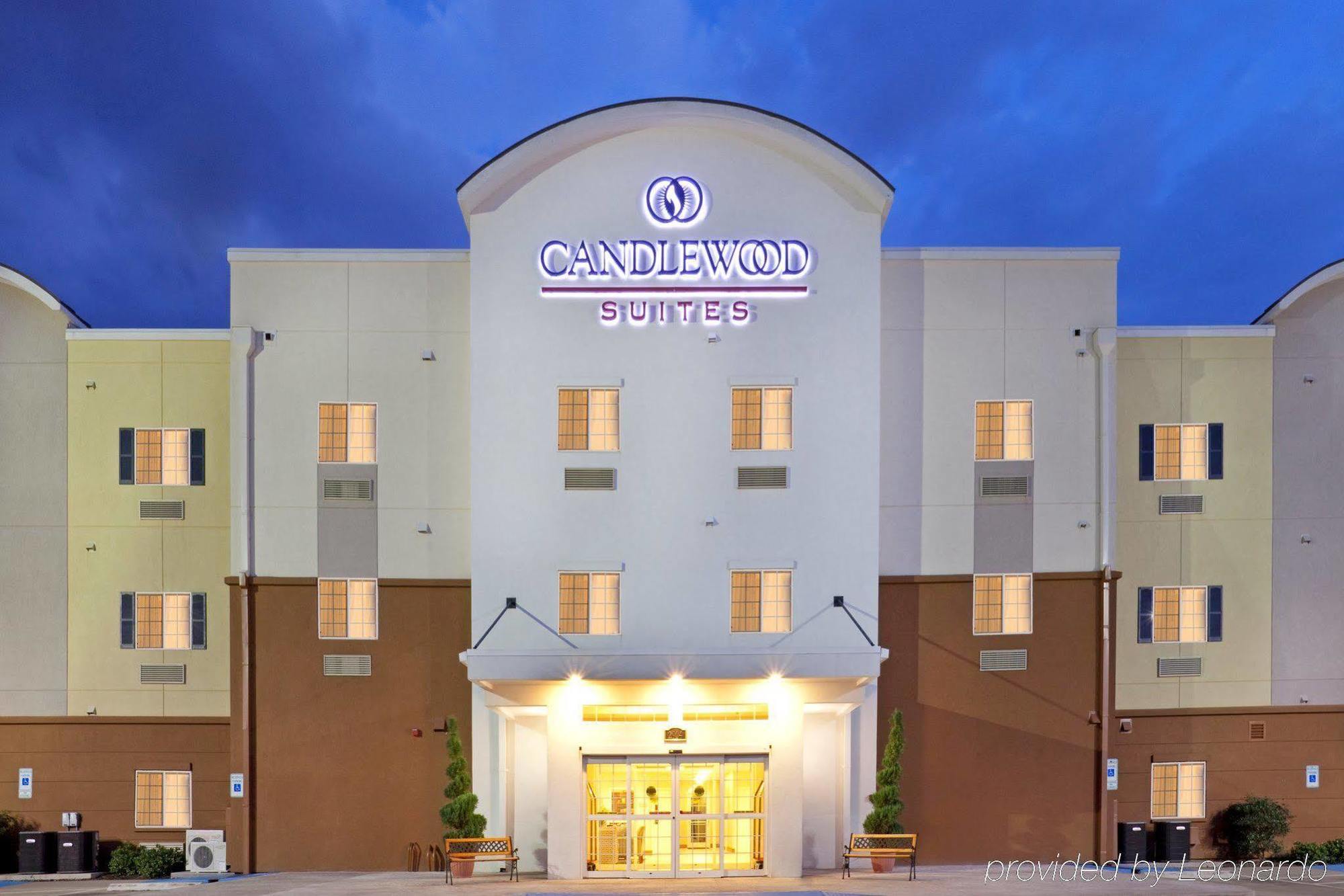 Candlewood Suites - Topeka West By Ihg Exterior photo
