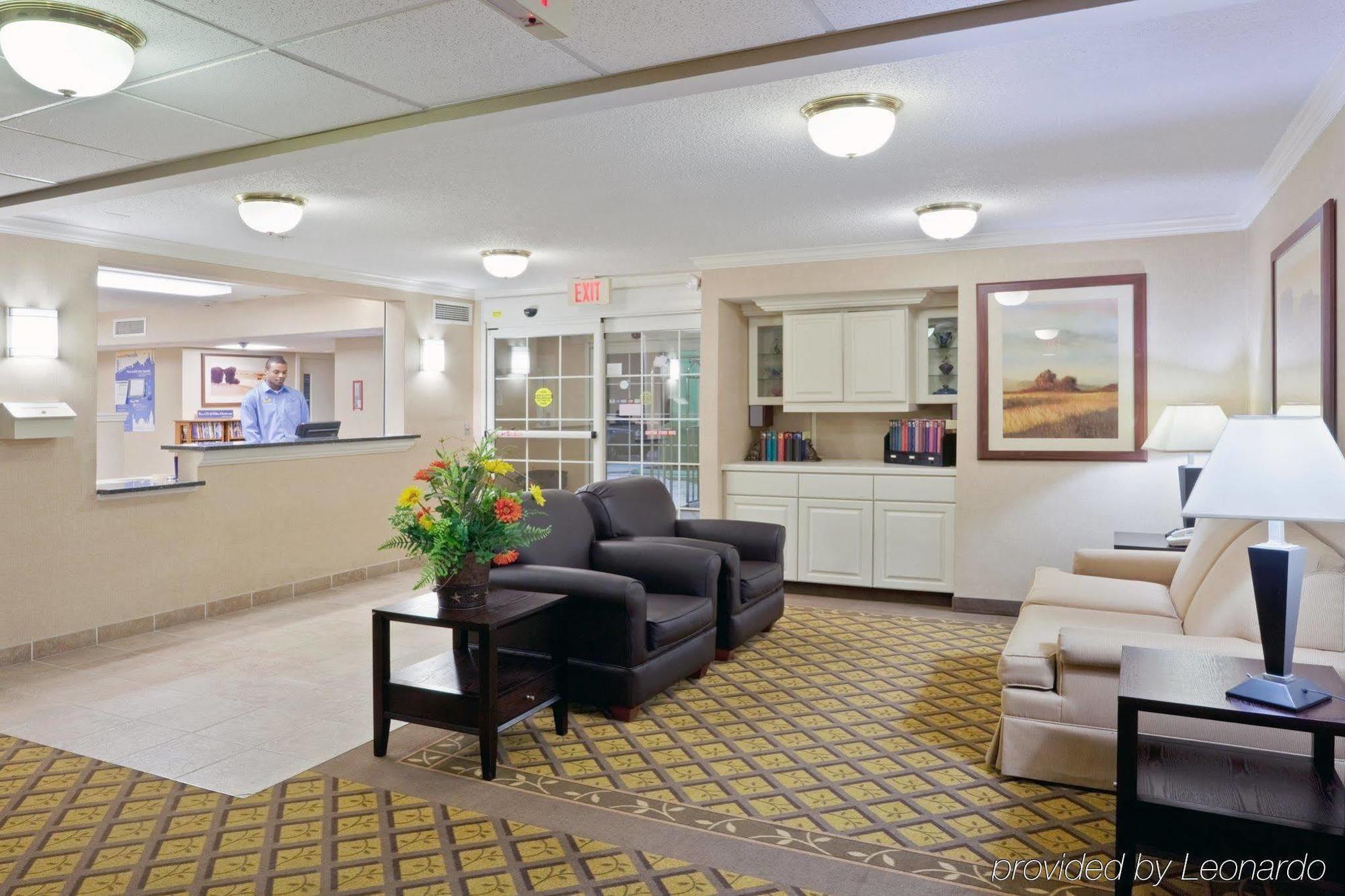 Candlewood Suites - Topeka West By Ihg Exterior photo